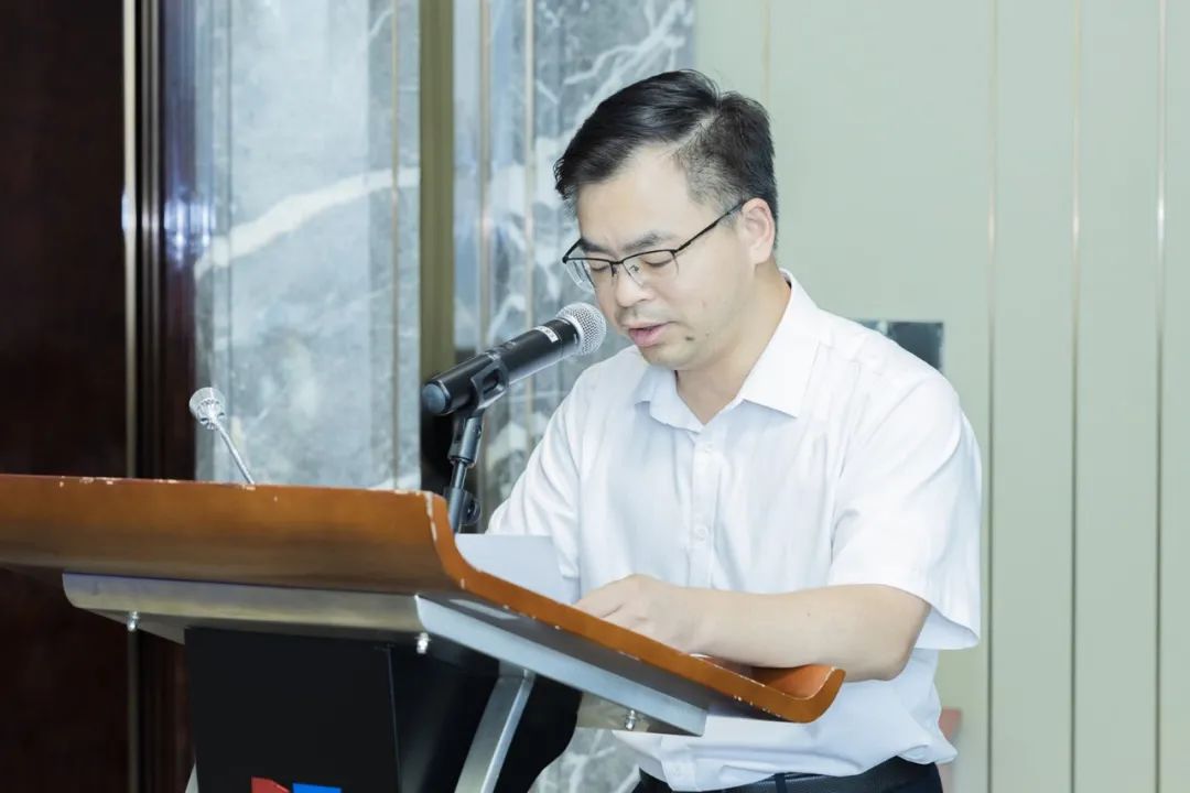 人生就是搏·(中国区)官方网站集团纪委书记黄剑勇致辞.jpg